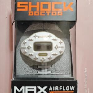 SHOCK DOCTOR MAX AIRFLOW Football Mouthguard One Size Fits Most
